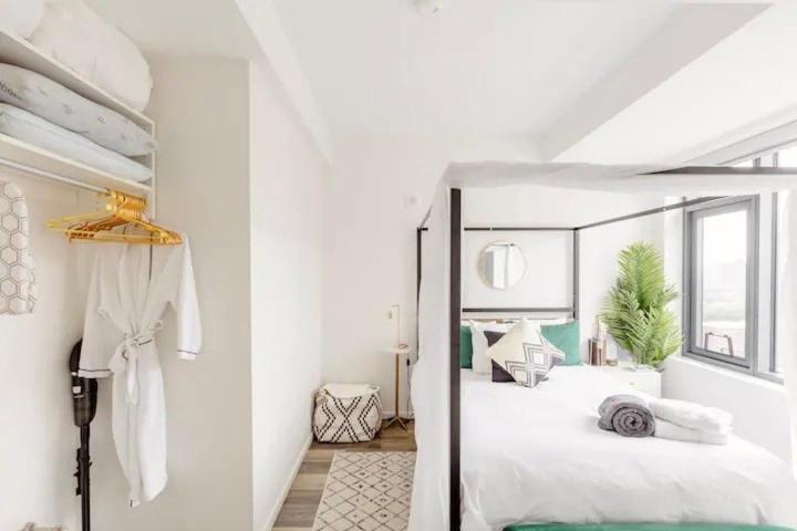 South End Oasis W Pool & Gym Apartment