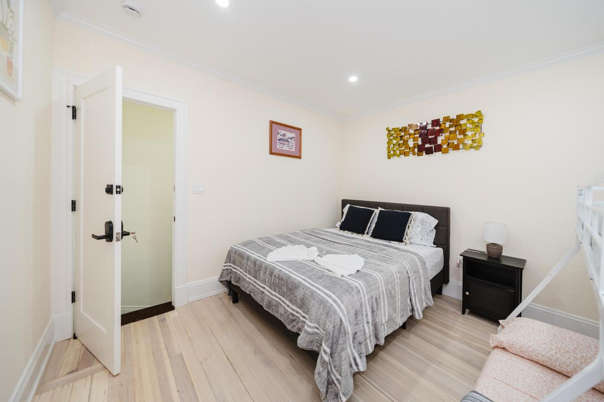 Apartment 76 Carruth - 4br Cozy And Lovely *
