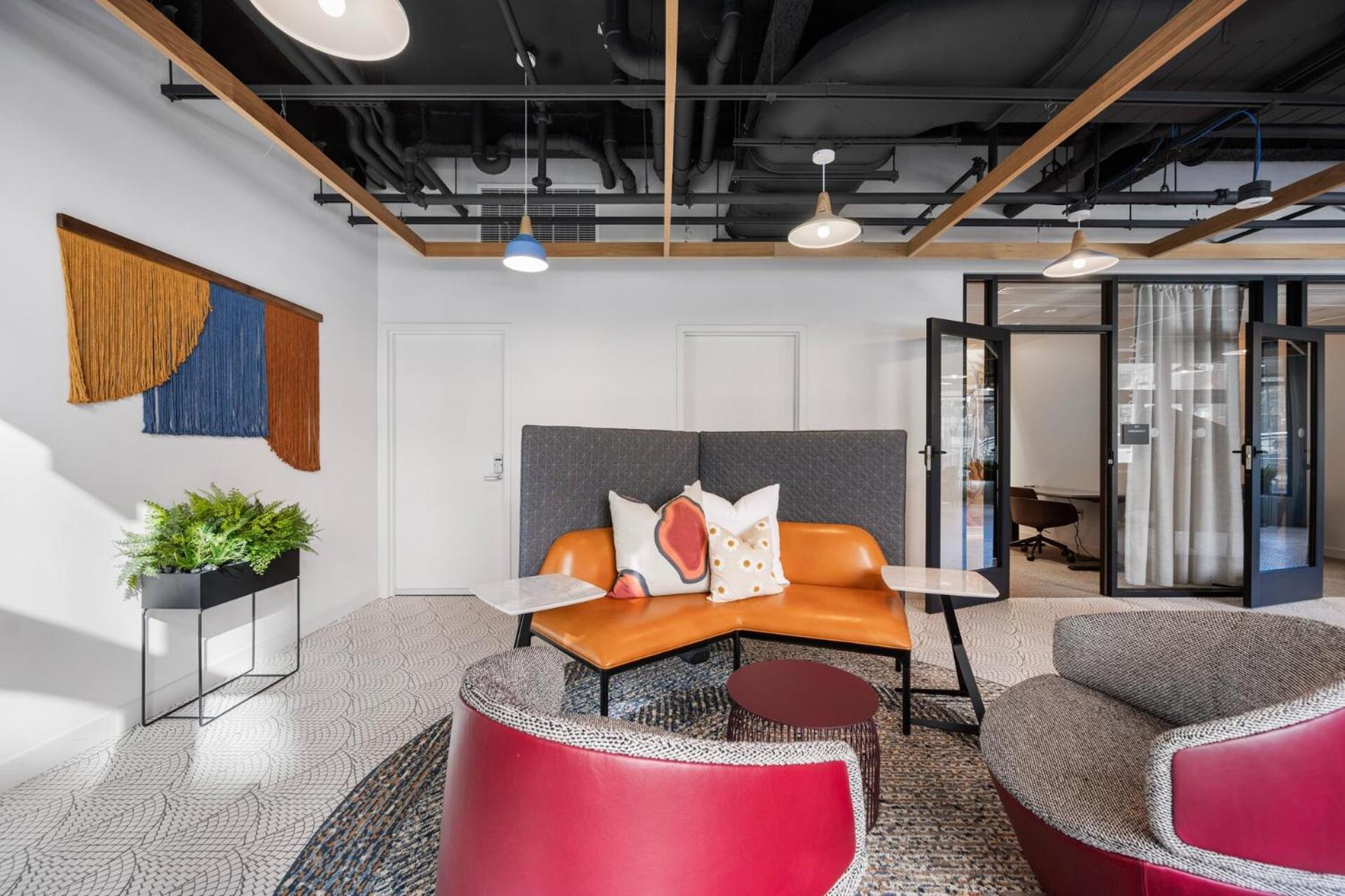 Apartment Spacious With Kitchen Boston