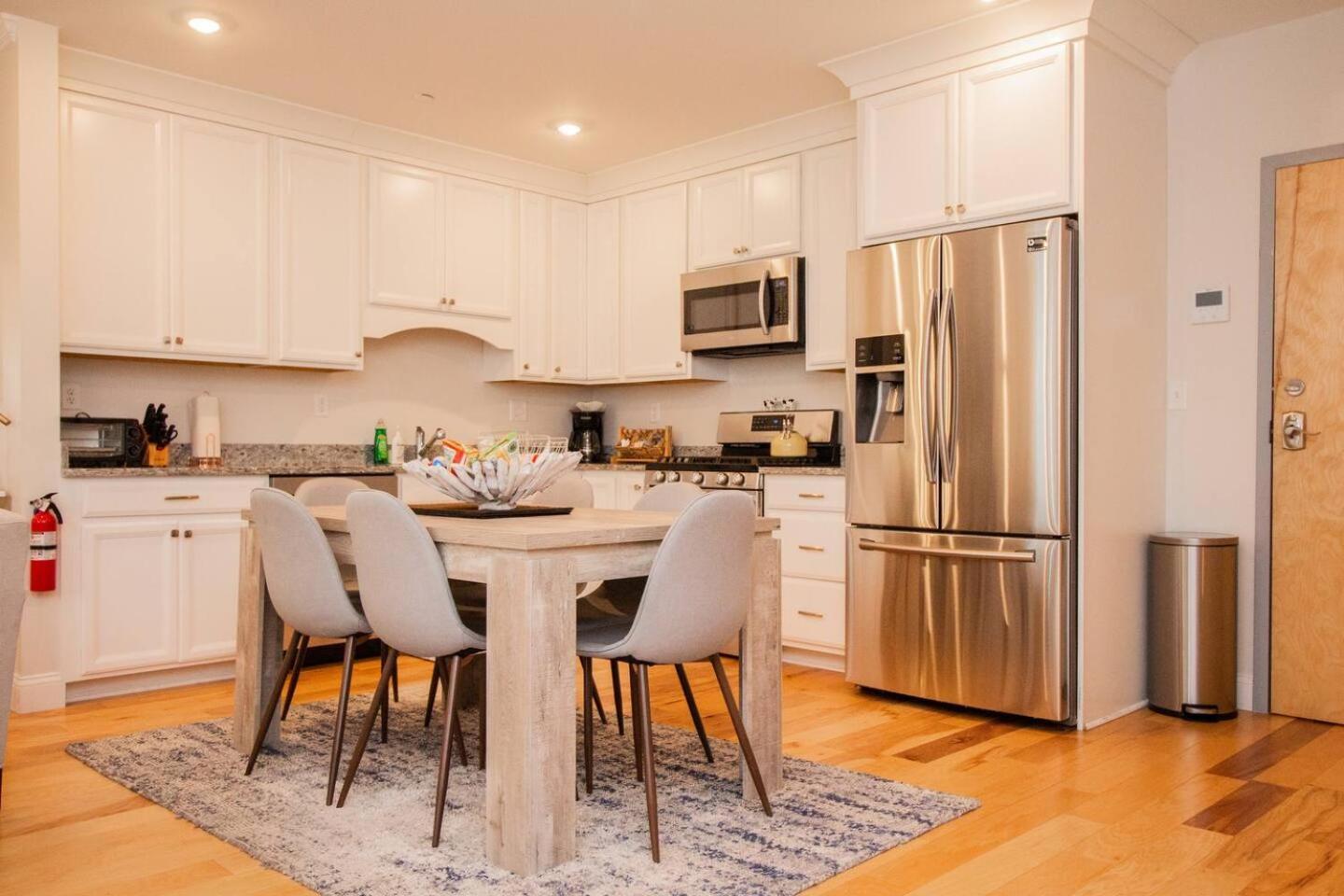 Apartment Stylish 2br W Full Kitchen, Laundry & Cen Air Boston