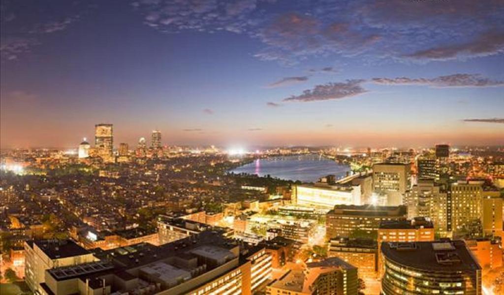 Global Luxury At The Commonwealth Boston