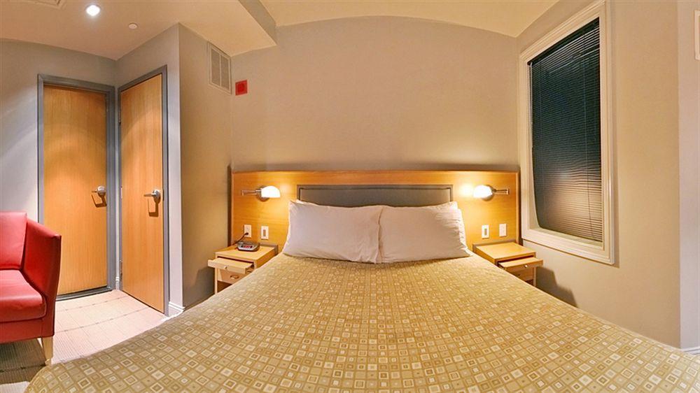 Charlesmark Hotel