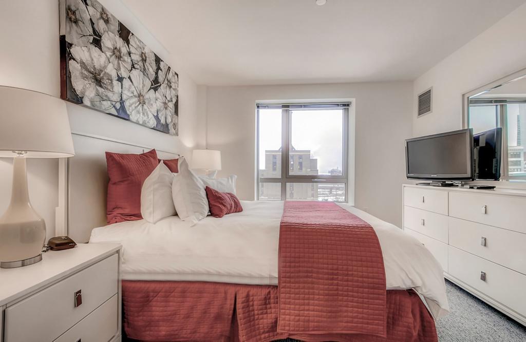Global Luxury At The Theater District Apartment