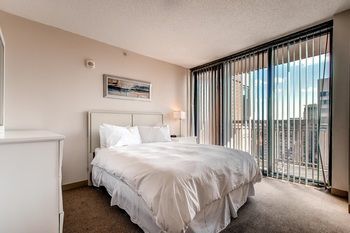 Global Luxury At China Town Apartment *
