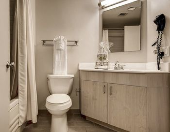 Global Luxury At China Town Apartment *