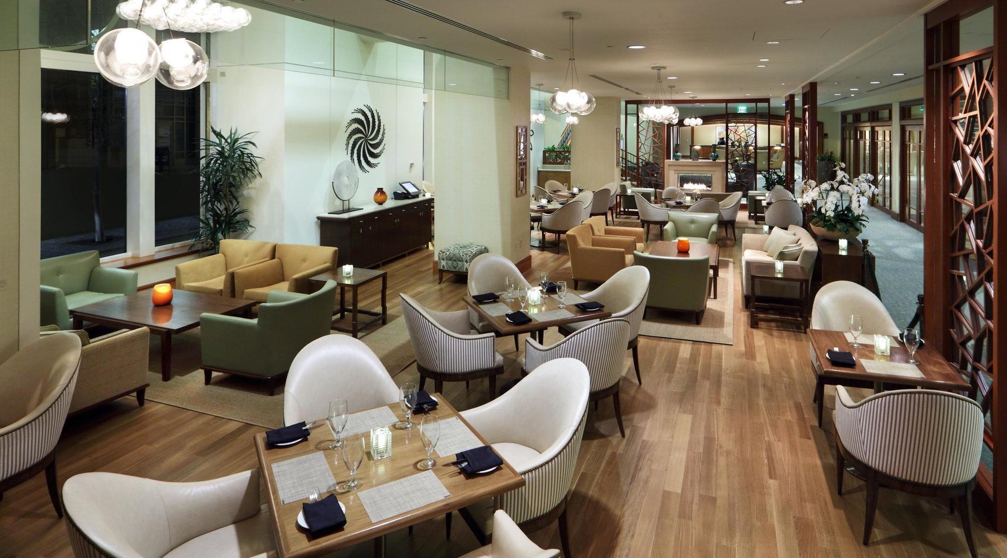 Seaport Hotel 4*