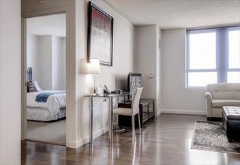 Global Luxury At China Town Apartment *