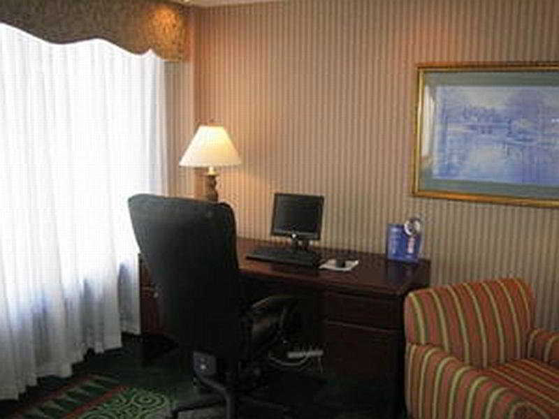 Hotel Holiday Express By Ihg Boston