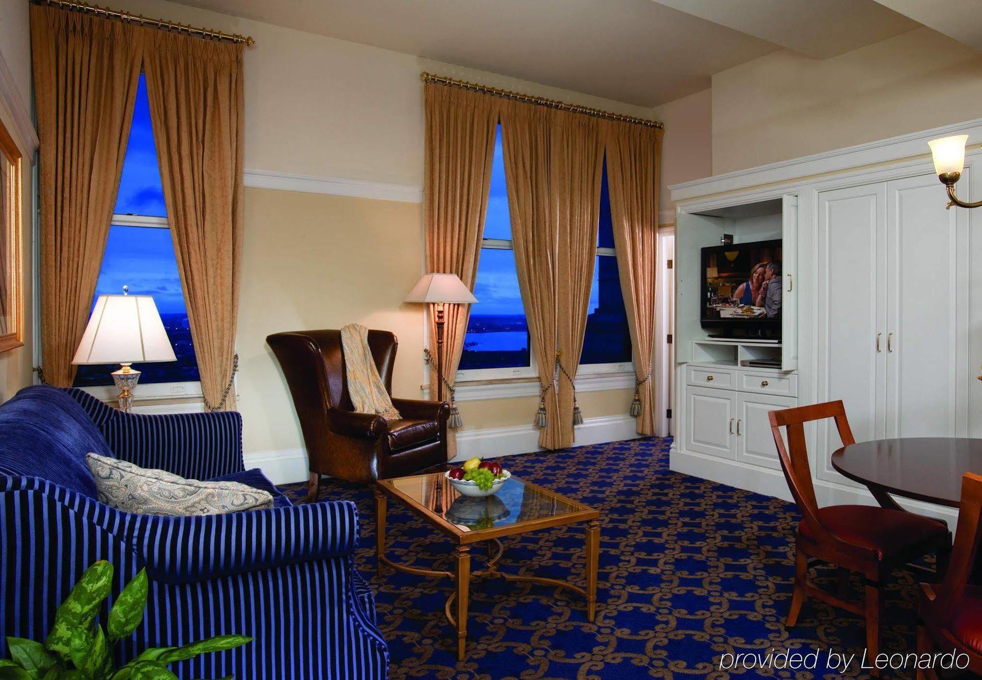 Marriott Vacation Club At Custom House,   Hotel