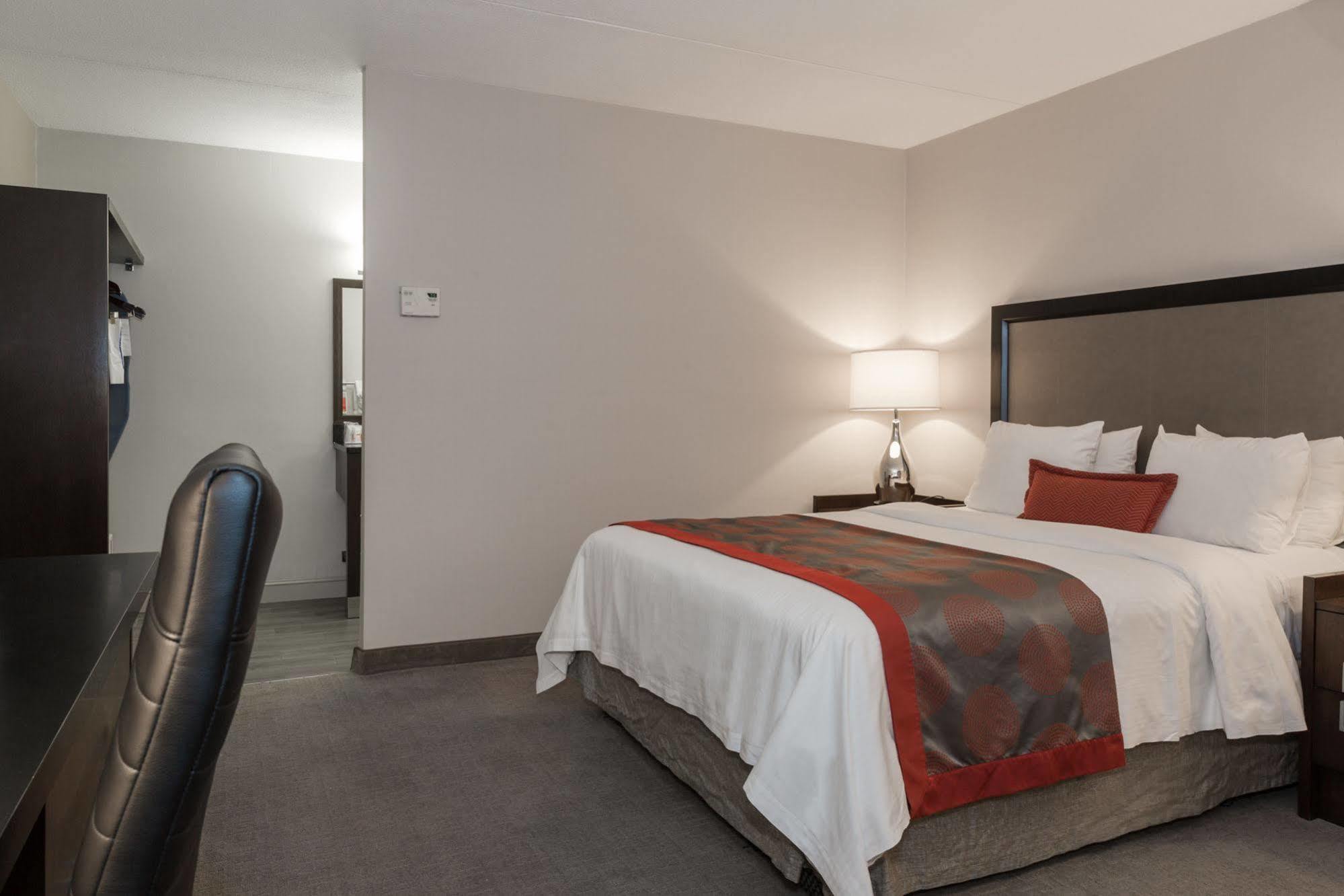 Ramada By Wyndham Hotel Boston