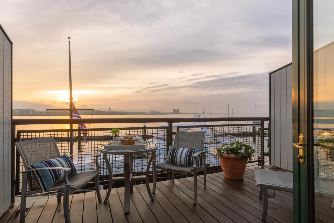 Yacht Haven 4* Boston