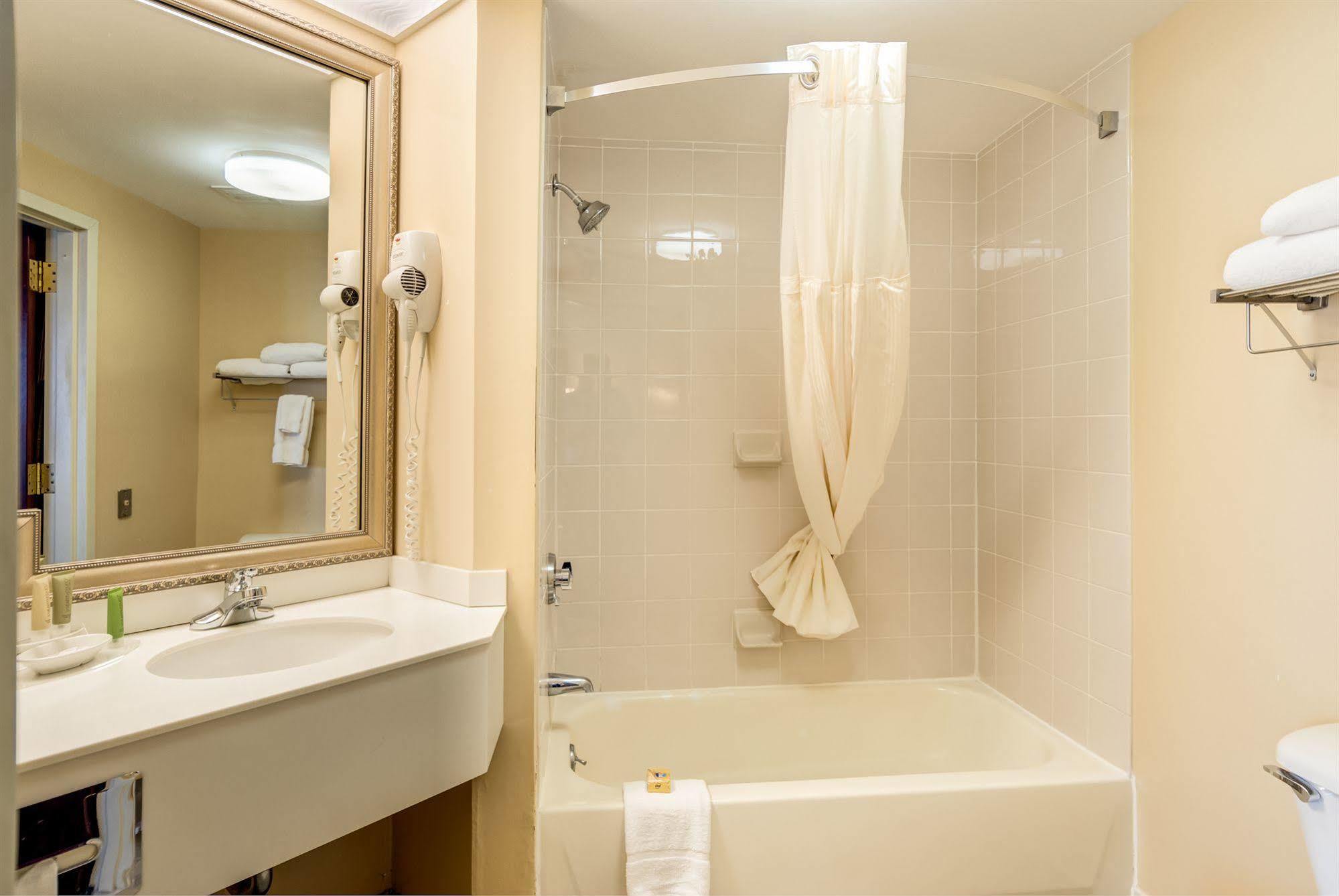 Best Western Plus Hotel 2*