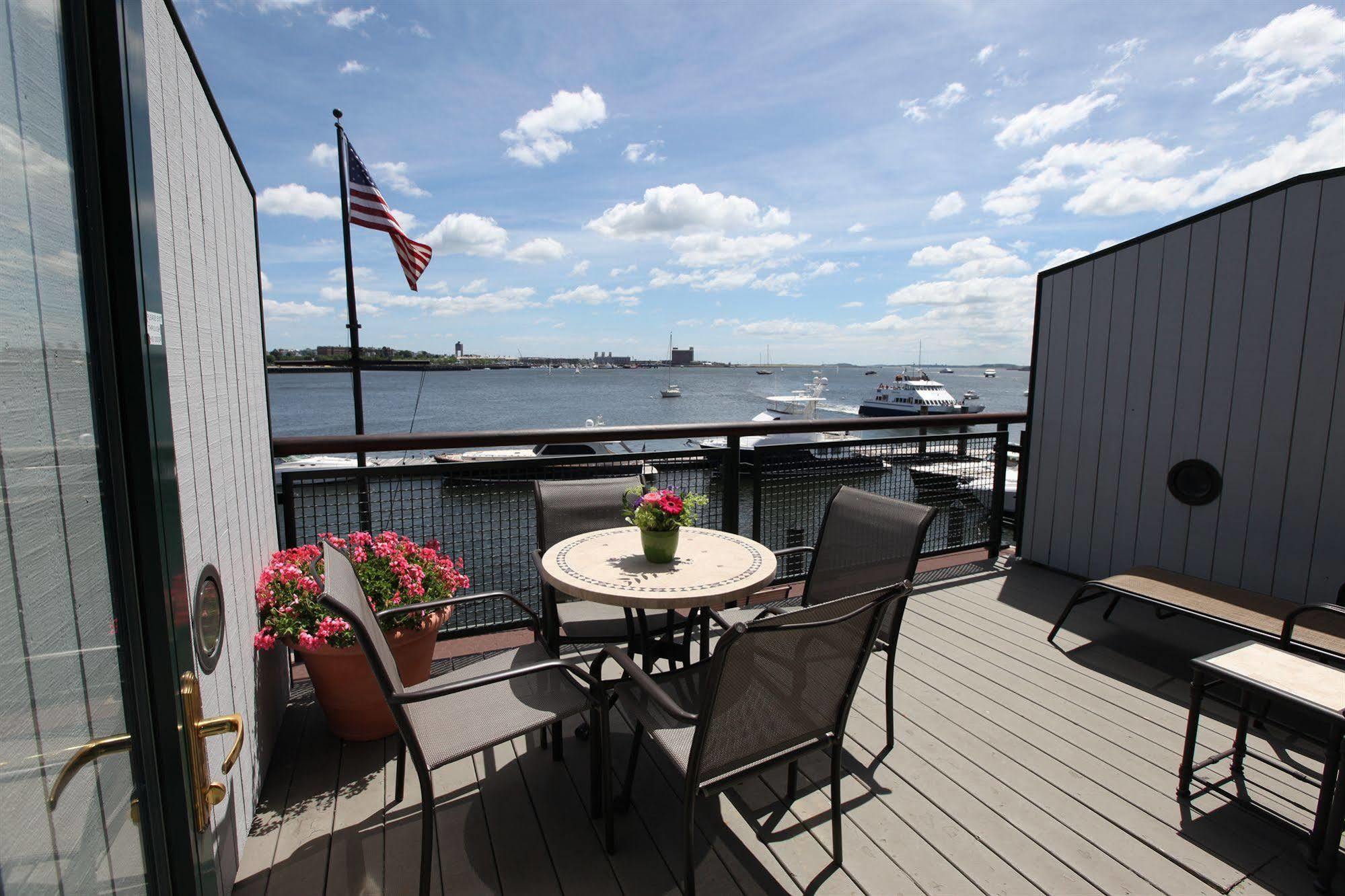 Yacht Haven 4* Boston
