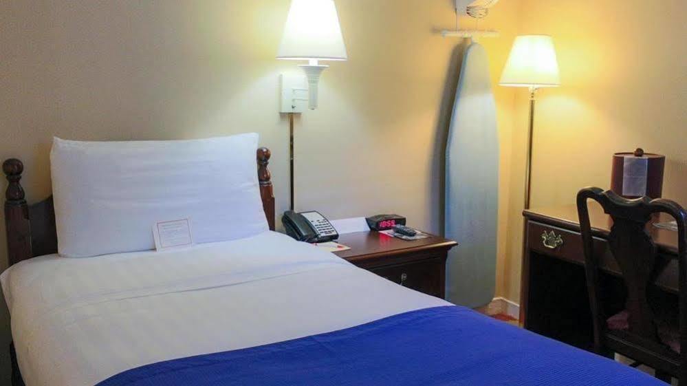 Found Common Hotel 2*