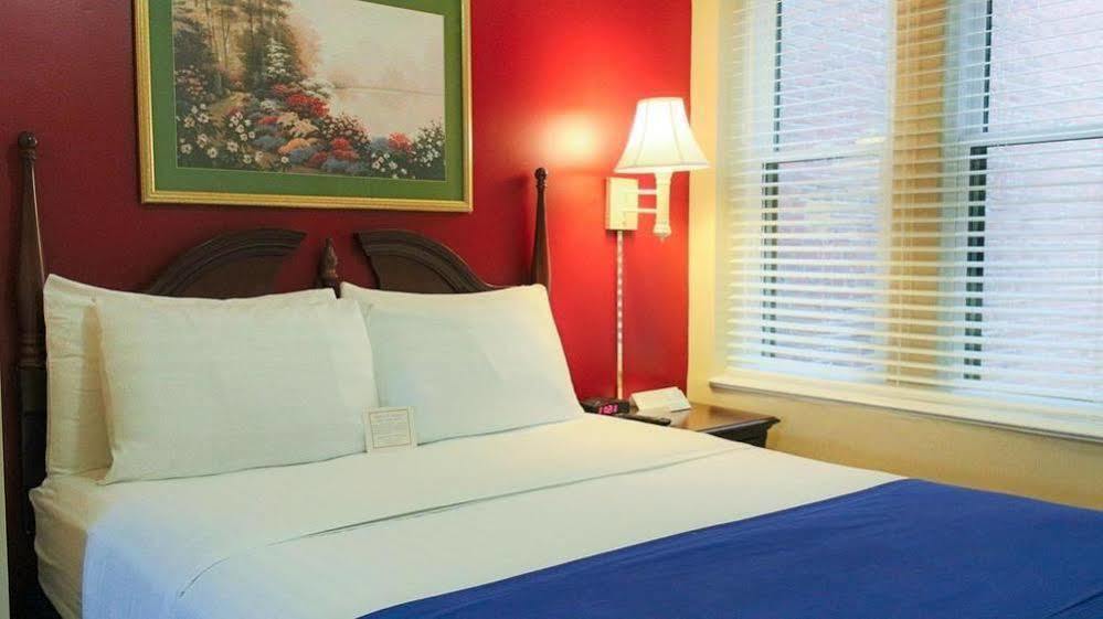 Found Common Hotel 2*