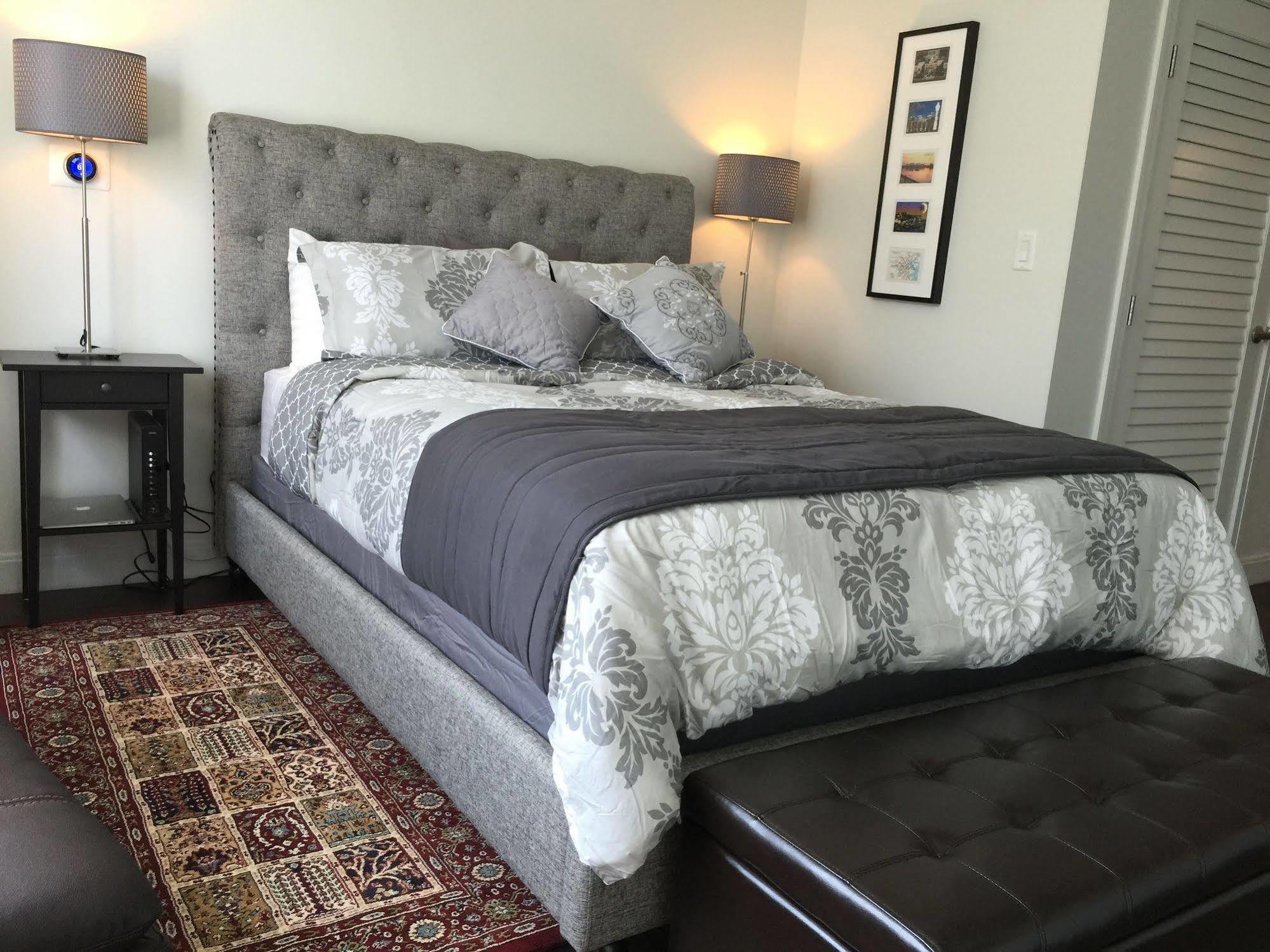 Apartment In Watermark Kendall By Lyx *