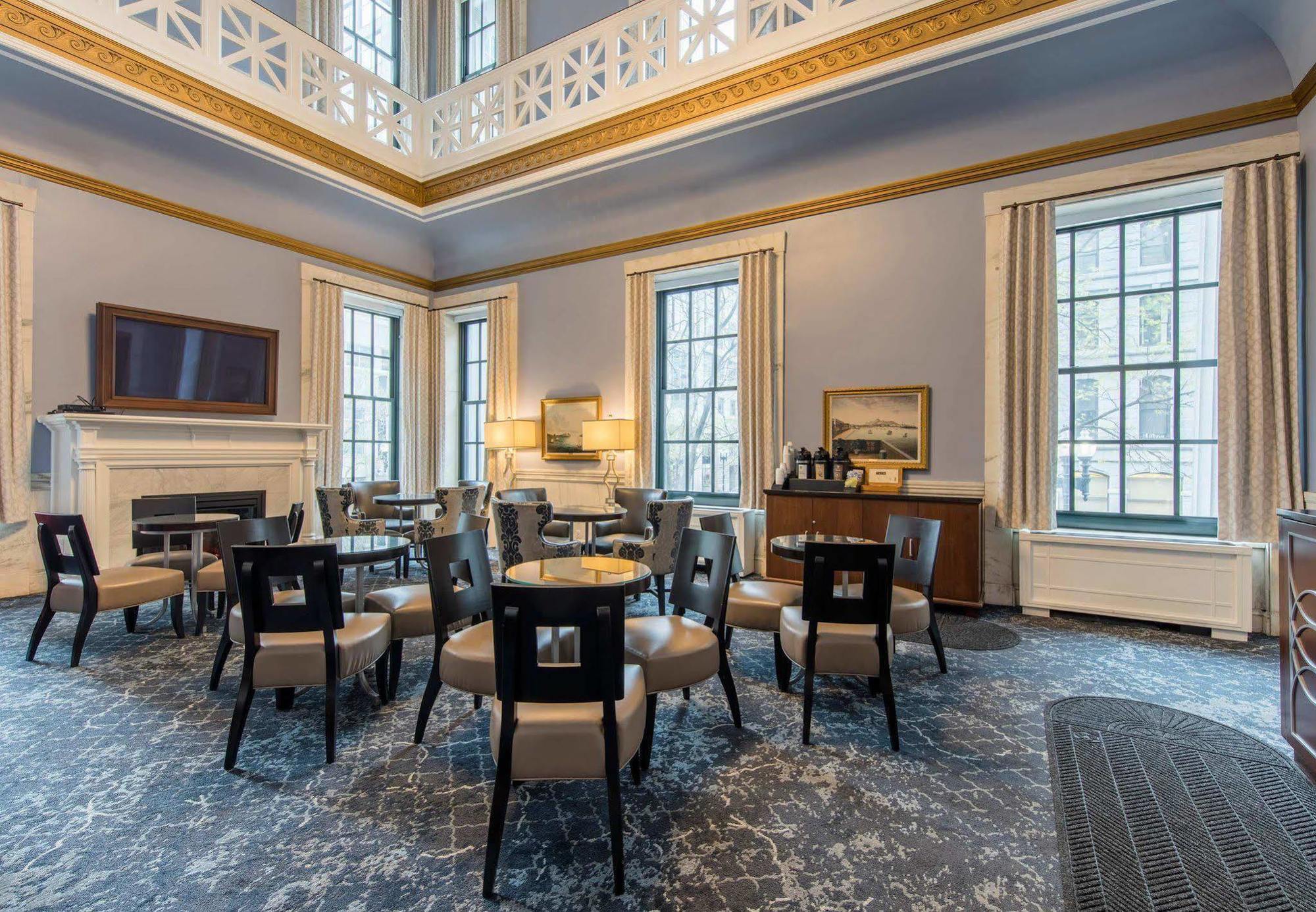 Marriott Vacation Club At Custom House,   3*