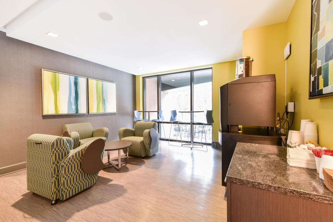 Global Luxury At Garden Boston