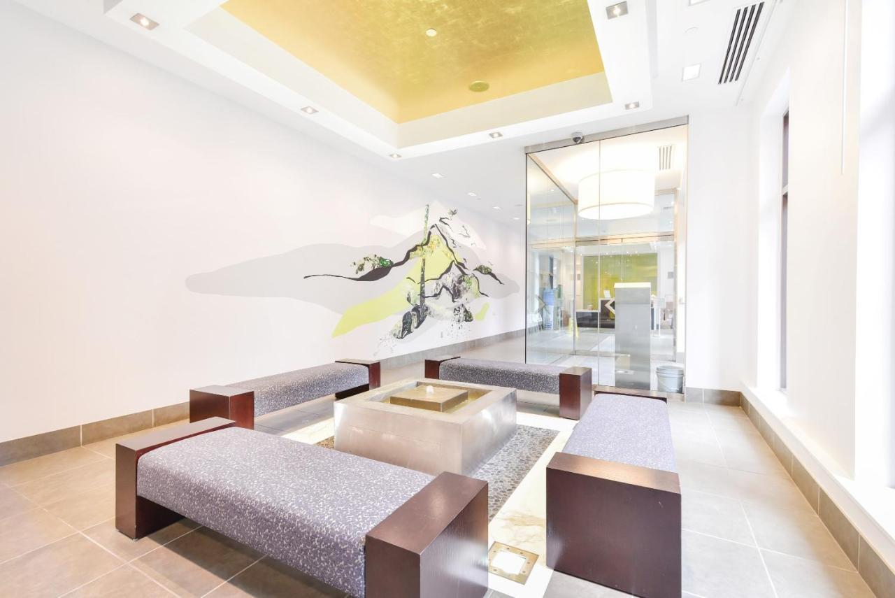 Global Luxury At Garden Apartment *