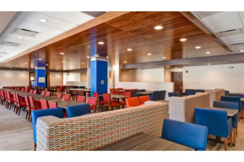 Hotel Holiday Express By Ihg