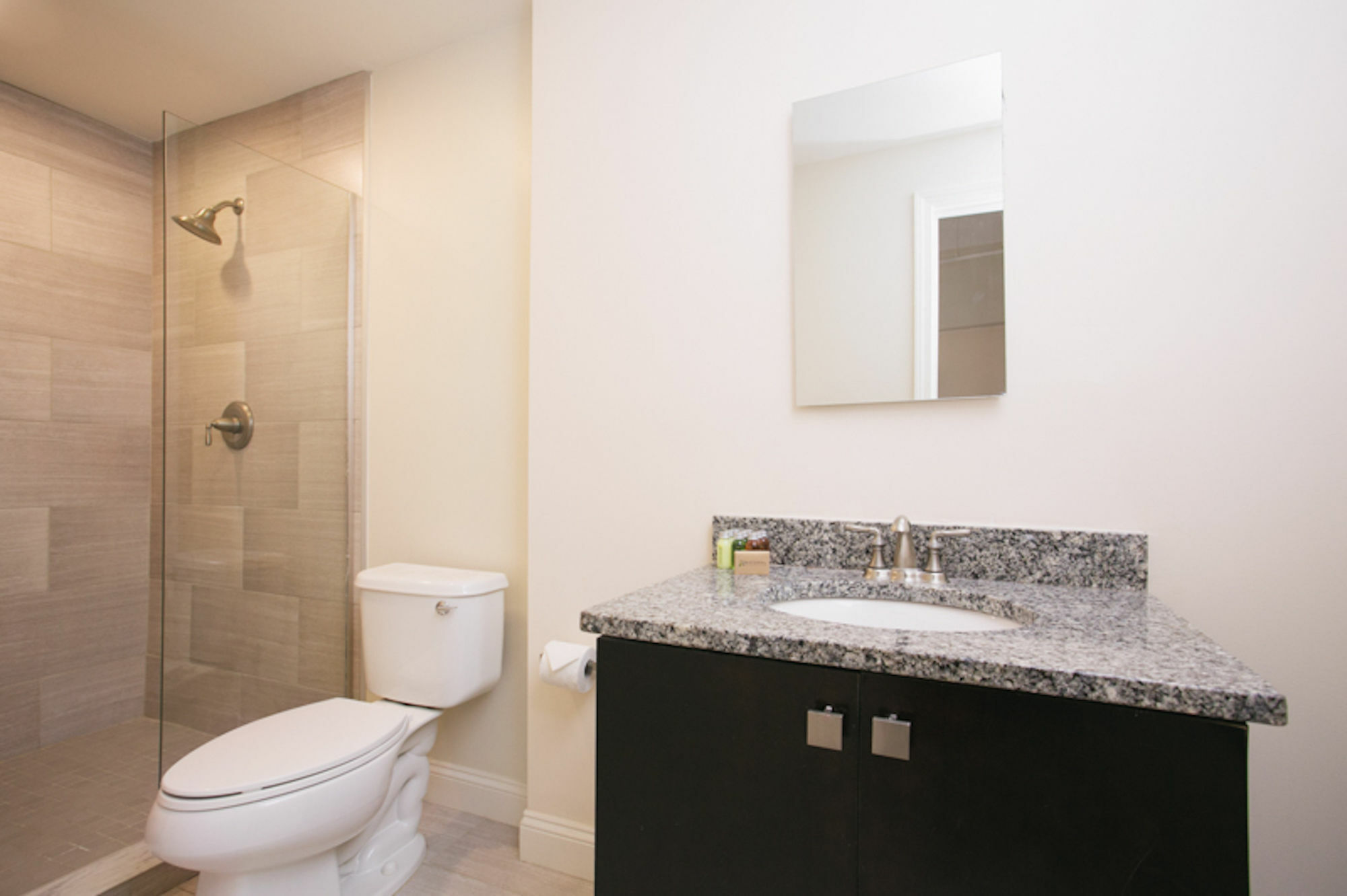 Bright 2br In Downtown Crossing By Sonder