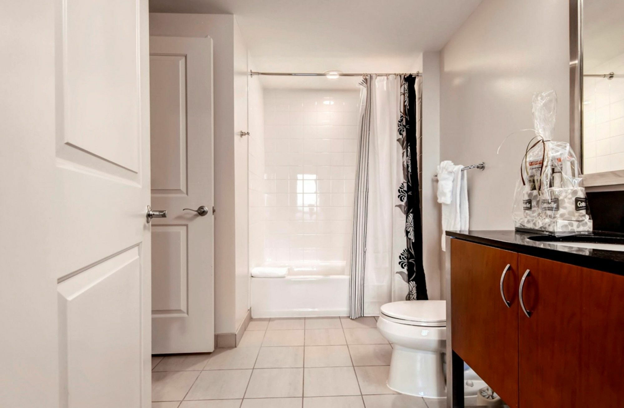 Global Luxury At Fenway Park South Apartment Boston