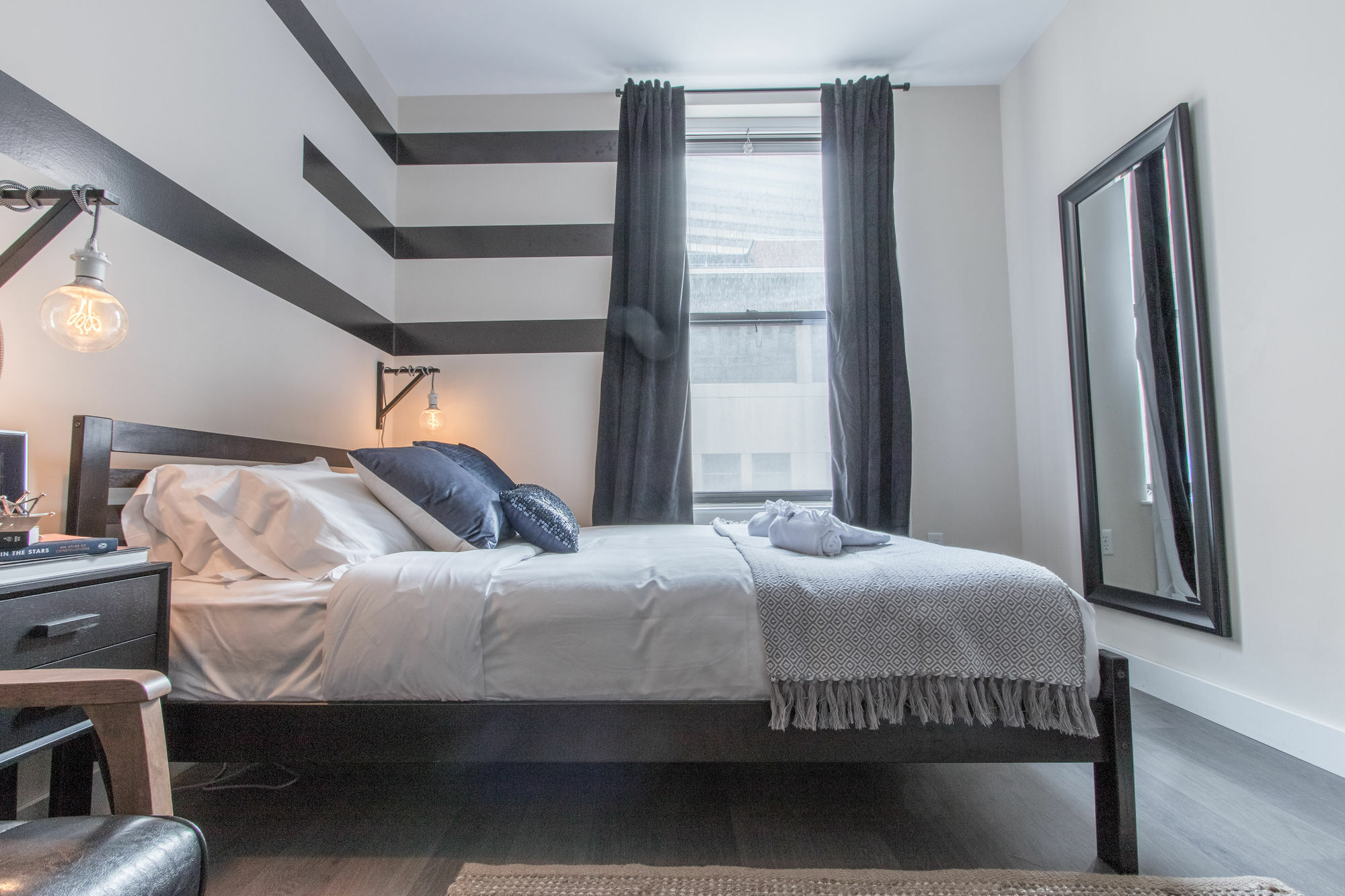 Apartment Posh In Downtown Crossing By Sonder