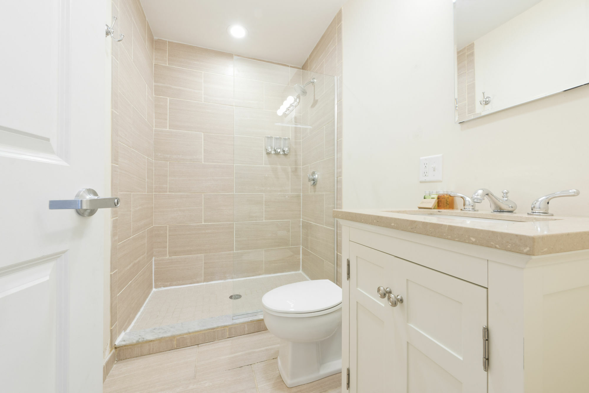 Colorful 1br In Downtown Crossing By Sonder