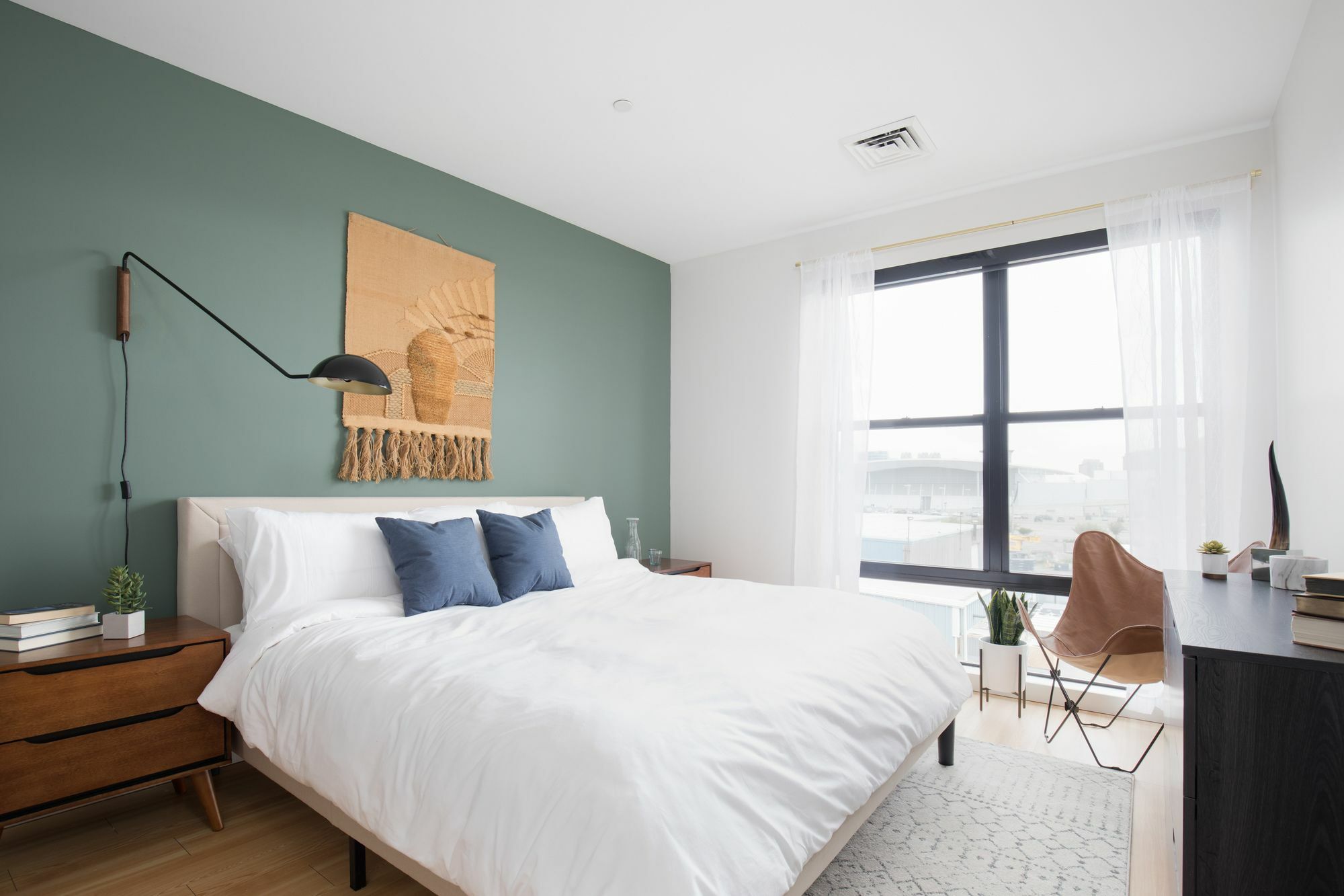 Apartment Distinctive 2br In Seaport By Sonder