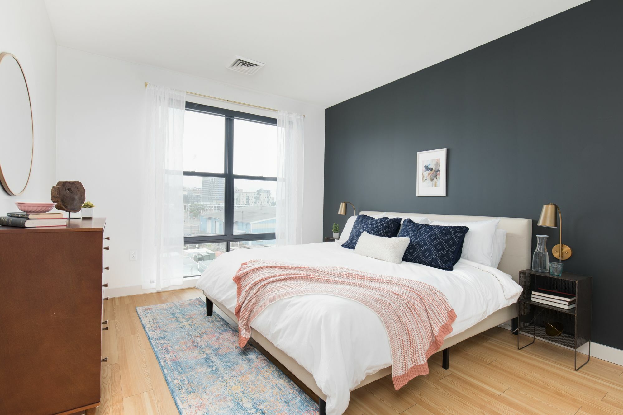 Distinctive 2br In Seaport By Sonder *