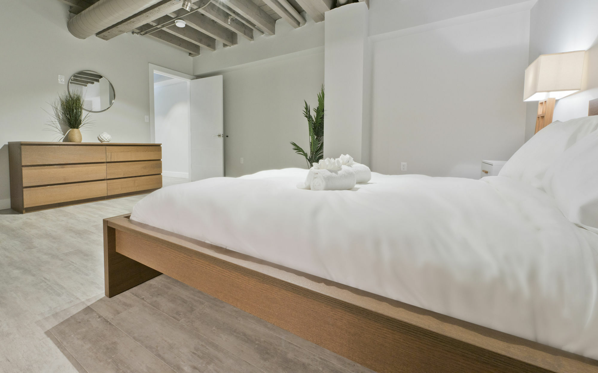 Loft Style 2br In Downtown By Sonder