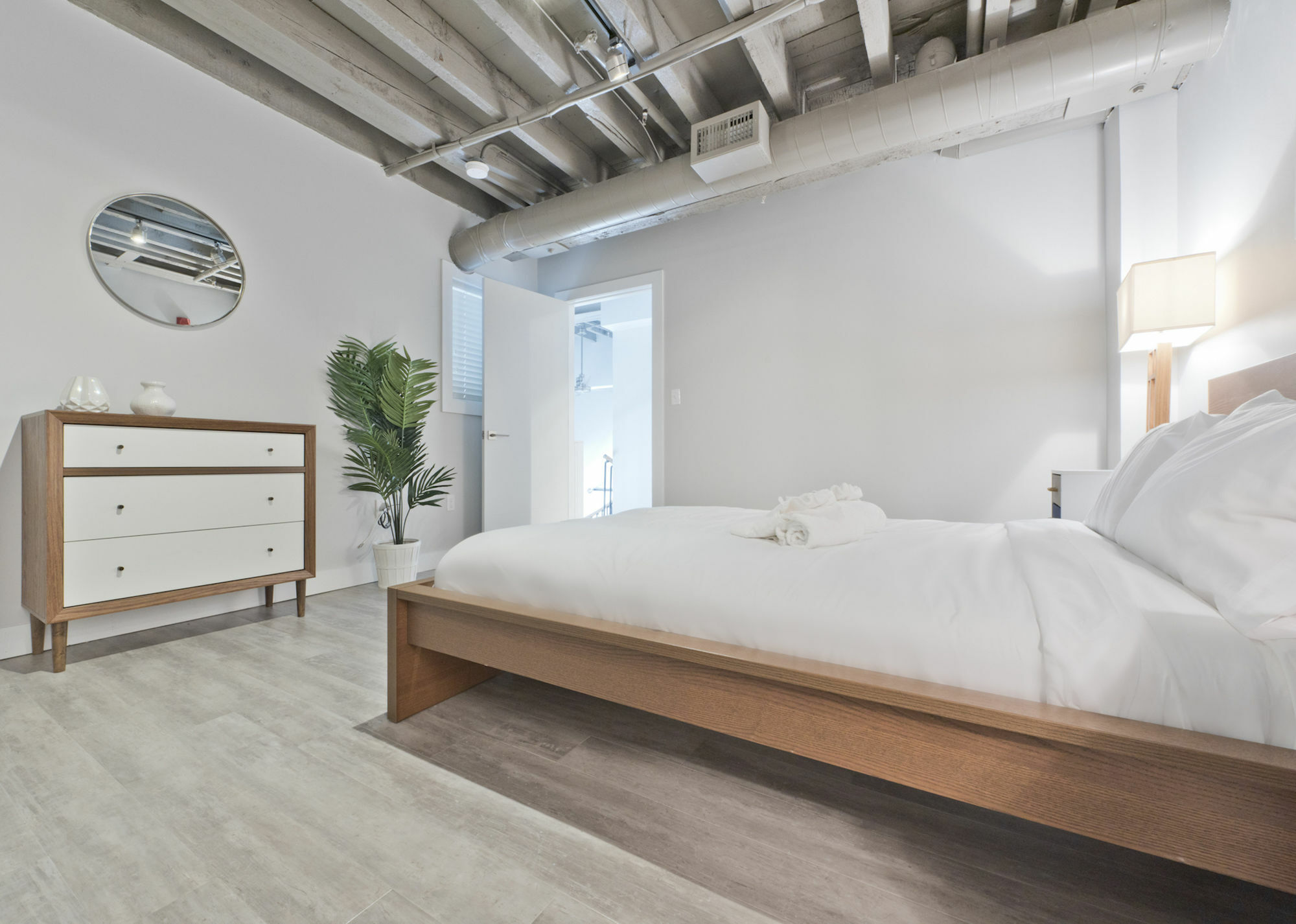 Apartment Loft Style 2br In Downtown By Sonder *