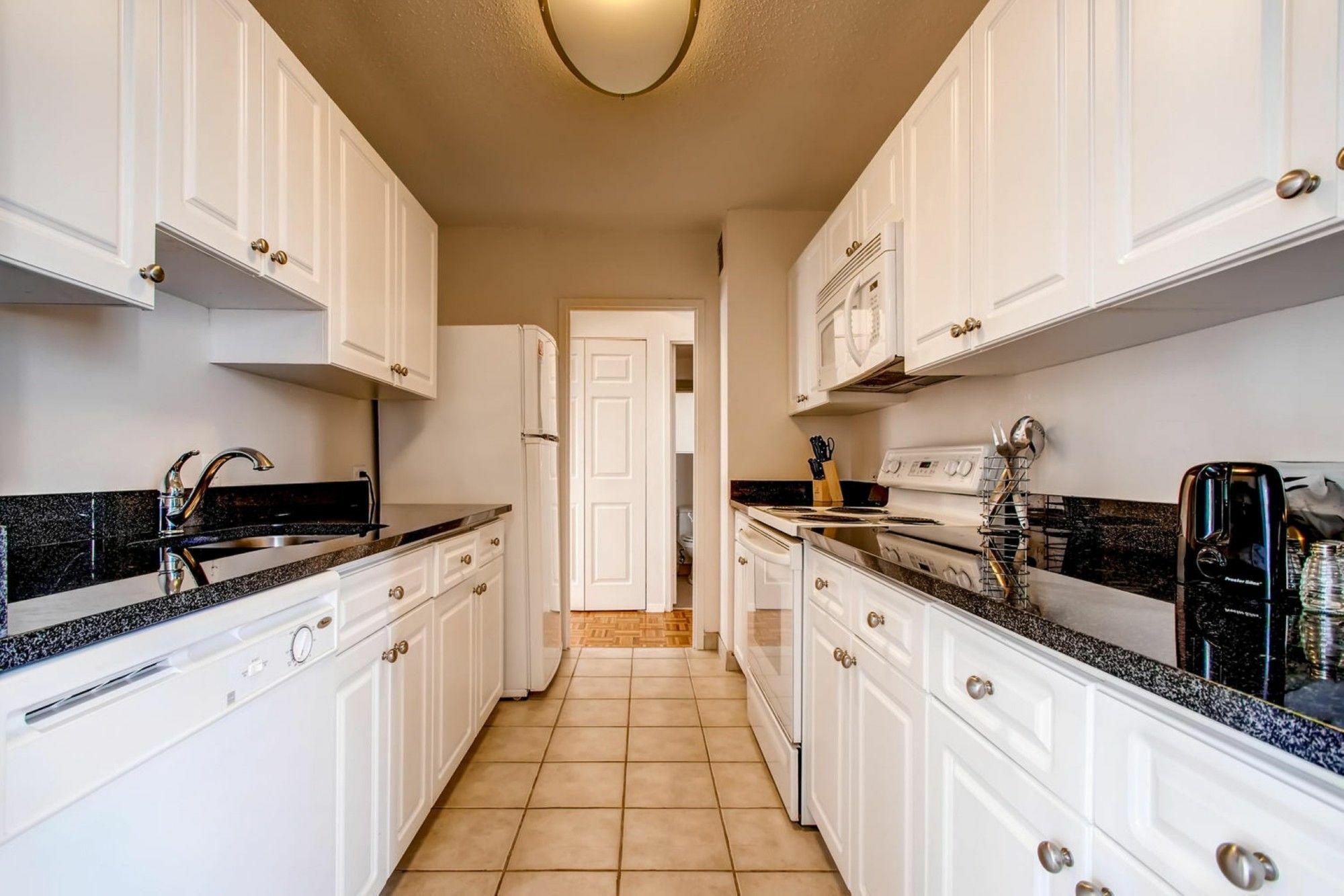 Global Luxury At The Commonwealth Apartment