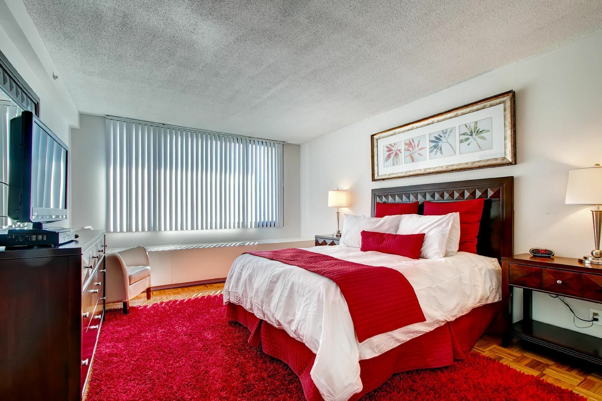 Global Luxury At The Commonwealth Apartment Boston