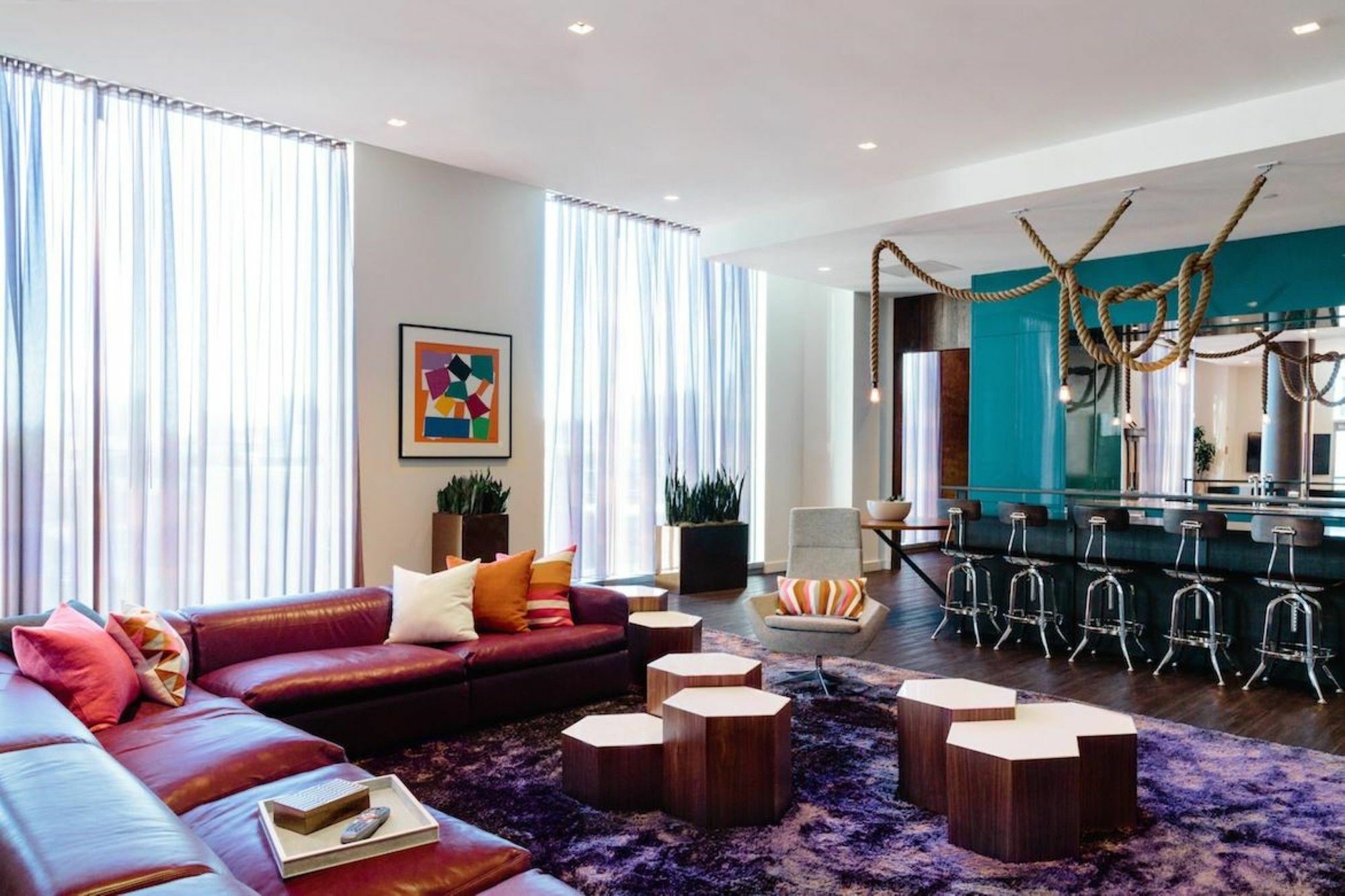 Global Luxury At Fenway Apartment *