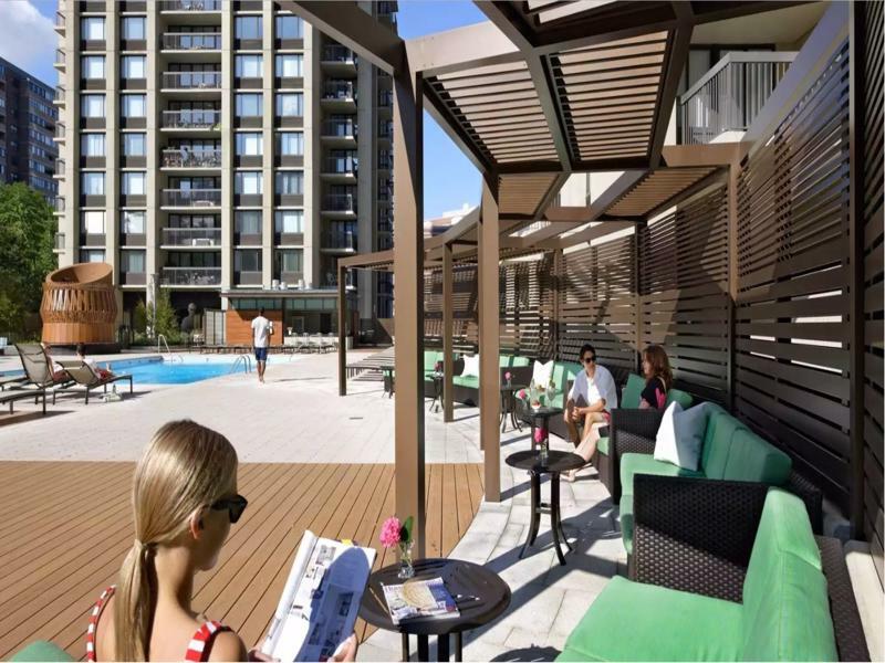 Global Luxury At The Commonwealth Apartment Boston