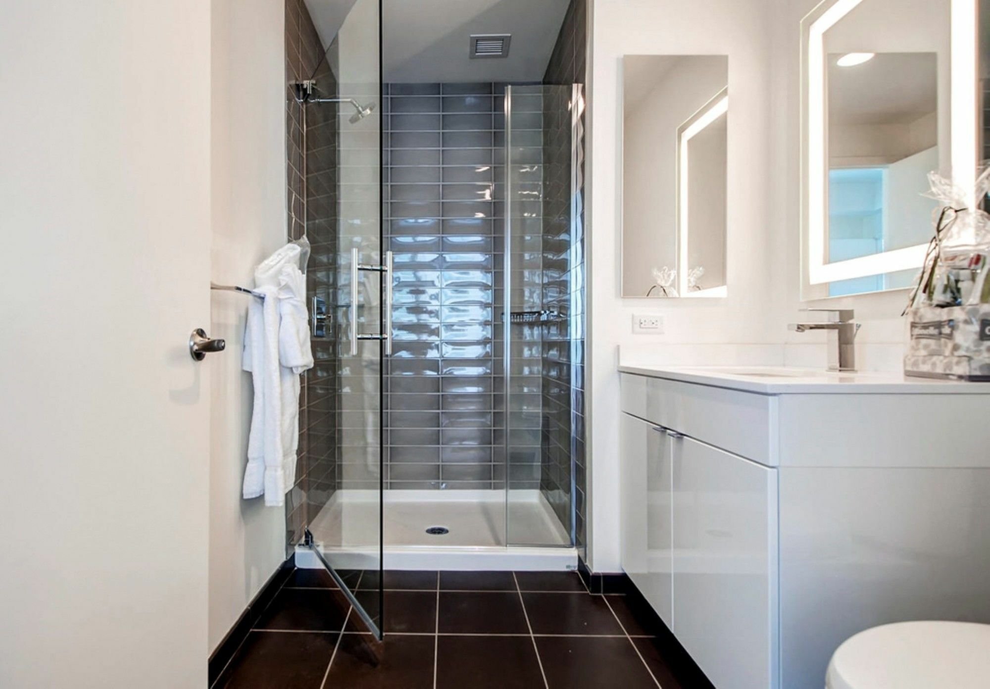 Global Luxury At Fenway Apartment