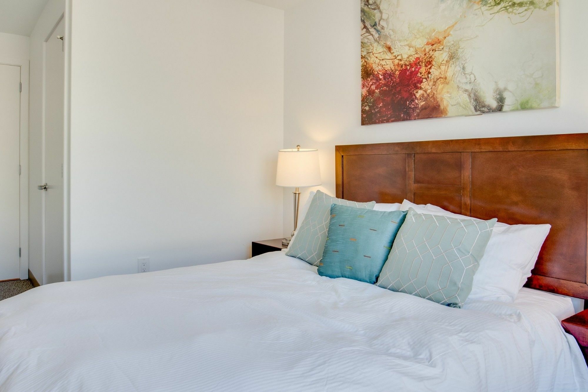 Global Luxury At The Theater District Apartment