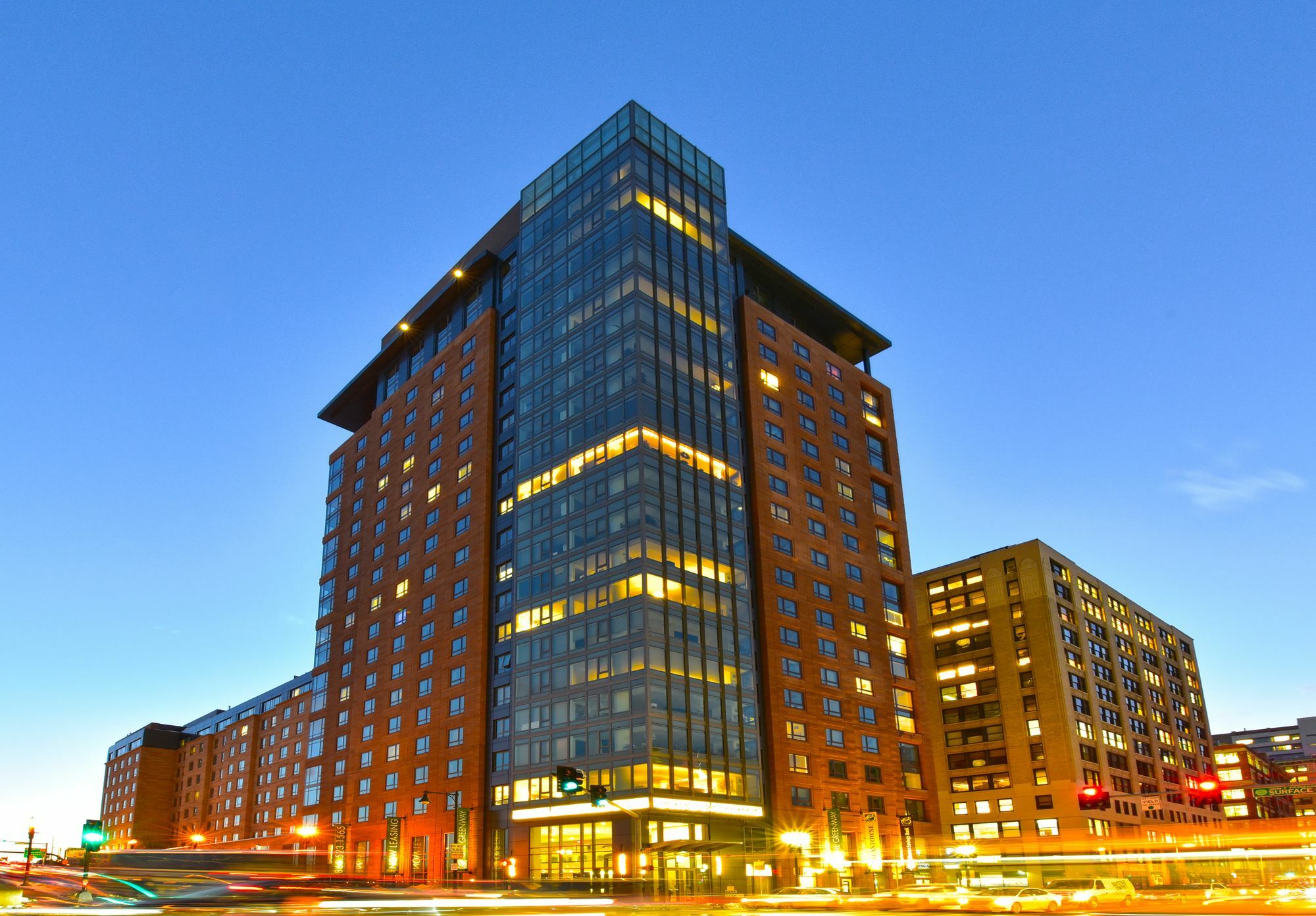 Global Luxury At The Theater District *