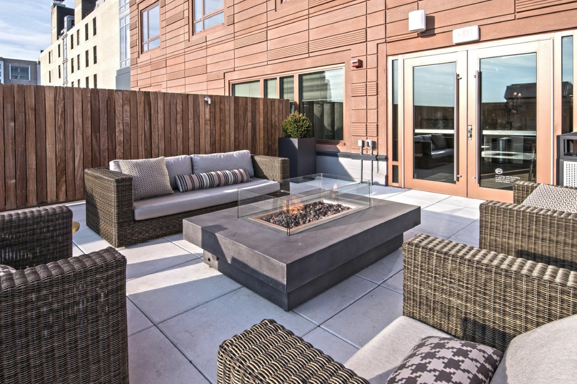 Global Luxury At The Theater District Apartment