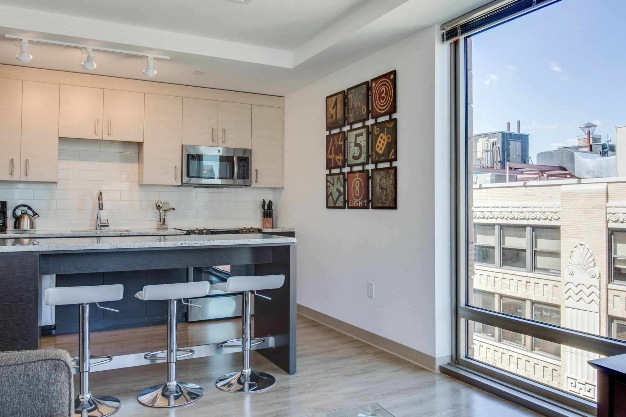Global Luxury At The Theater District * Boston