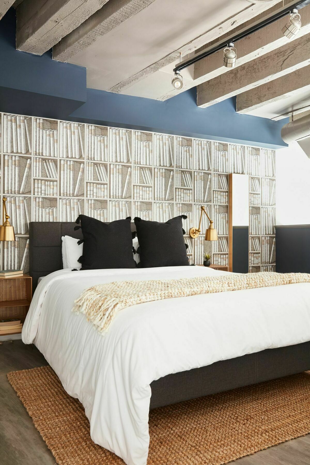 Bi-level 1br In Downtown Crossing By Sonder Boston