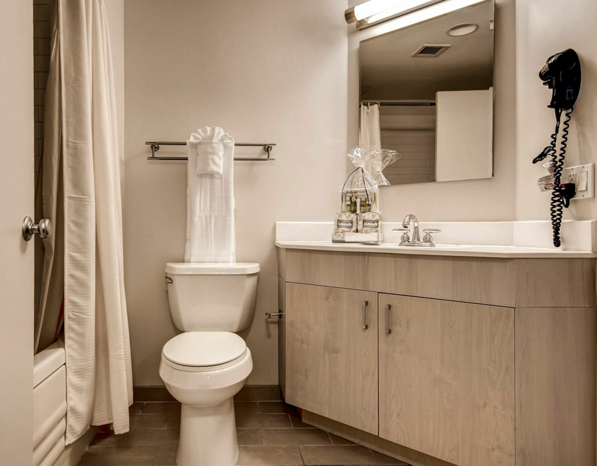 Global Luxury At Garden Apartment Boston