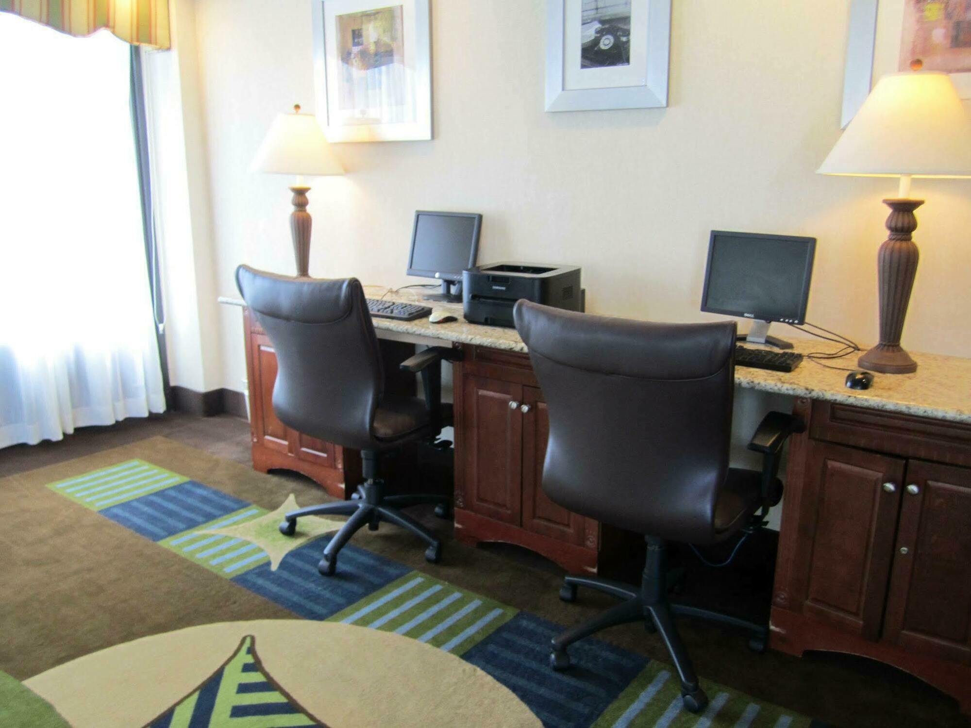 Holiday Express By Ihg 3* Boston