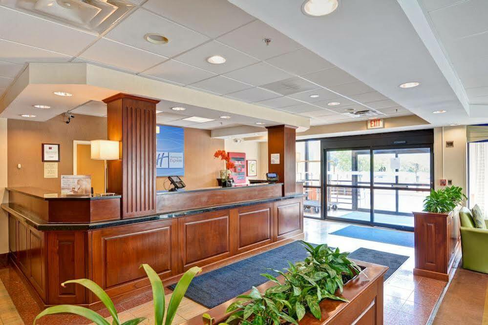 Hotel Holiday Express By Ihg