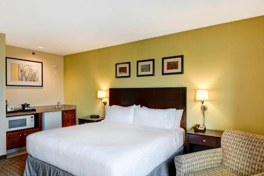 Holiday Express By Ihg