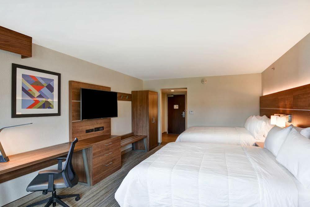 Hotel Holiday Express By Ihg Boston