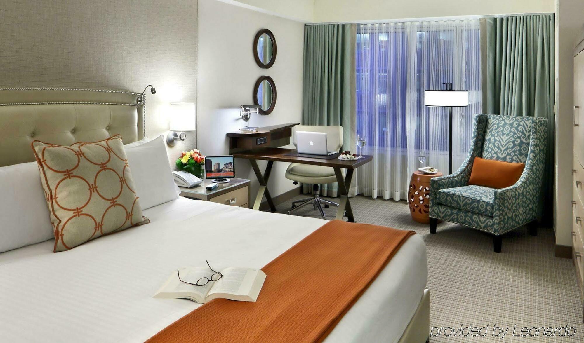Seaport 4* Boston