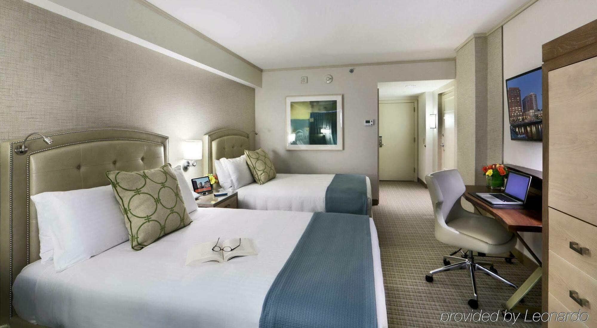 Seaport 4*