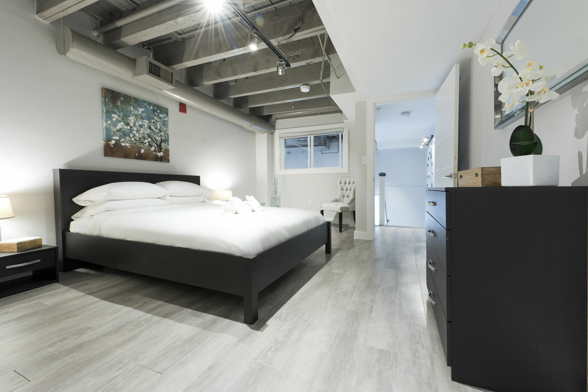 Apartment Industrial 2br In Downtown Crossing By Sonder Boston